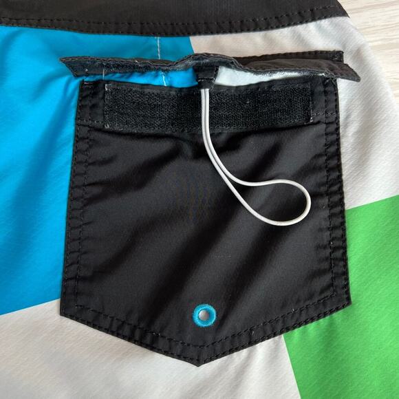 QUIKSILVER 11"  Boardshorts in White, Yellow, Blue, Men's 36" Waist - Picture 11 of 12